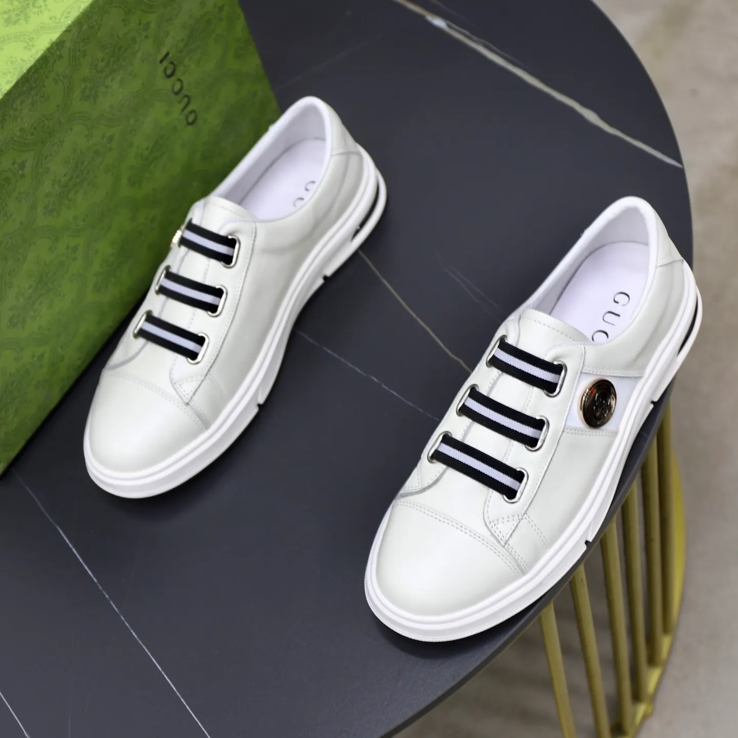 Ex-factory price: 462💰🙅‍♂️🙅‍♂️🙅‍♂️ Brand: GUCCI Standard code: 38-44 (45 customized) Grade: Same as the official website Material: Original leather splicing Comfortable and breathable pigskin lining Original wear-resistant outsole Style category: Men's fashion casual shoes Running sneakers Distinguished luxury brand elements Top luxury Color: actual picture color